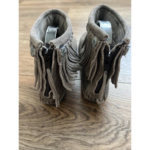Minnetonka Ankle Boot Womens 6 Gray Suede Fringe Back Zip Moccasin Boho Casual - Picture 5 of 12